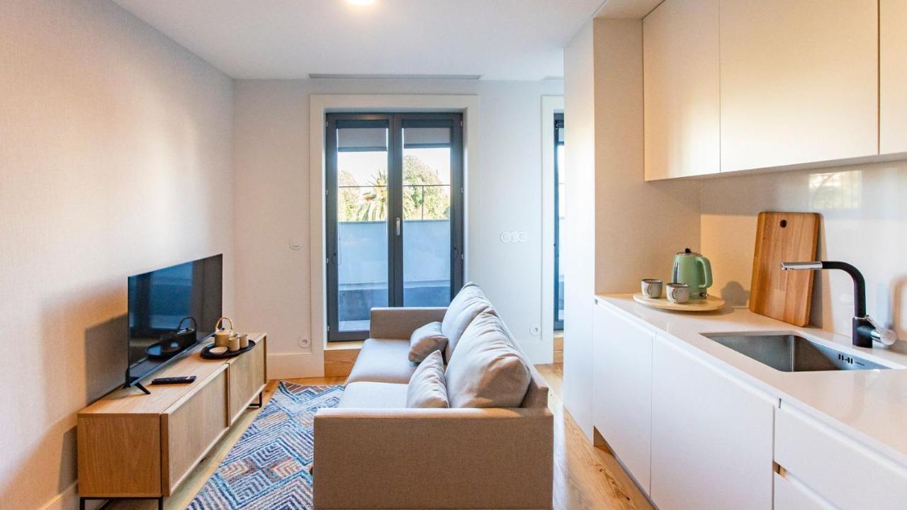Stylish Studio W/ Ac & Balcony By Lovelystay بورتو المظهر الخارجي الصورة