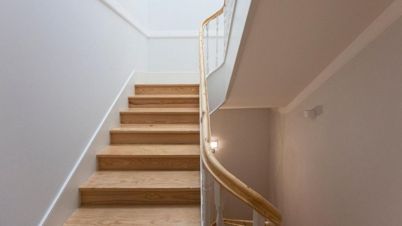Stylish Studio W/ Ac & Balcony By Lovelystay بورتو المظهر الخارجي الصورة